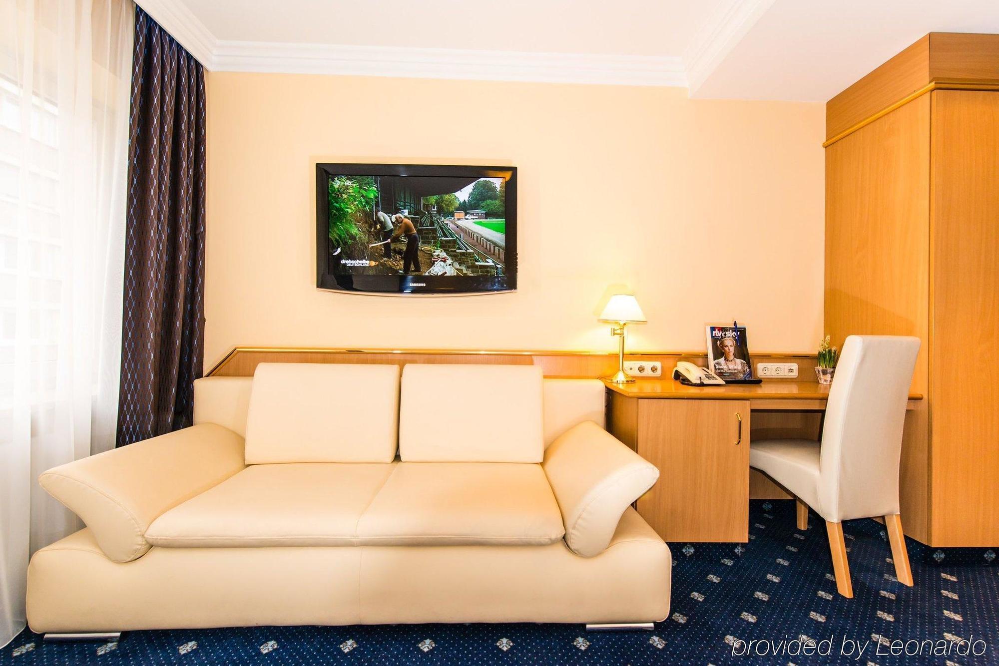Hotel Royal Munich Room photo